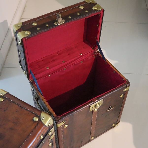 ENGLAND 1890-1900 Victorian Pair Of Army Officer Travel Chests In Leather & Bronze