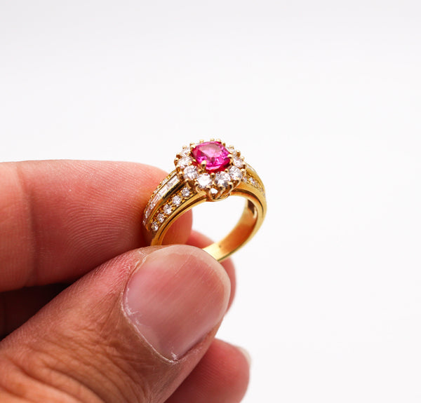 VAN CLEEF & ARPELS Cocktail Ring 18Kt Gold With 2.52 Ctw Diamonds & Pink Sapphire