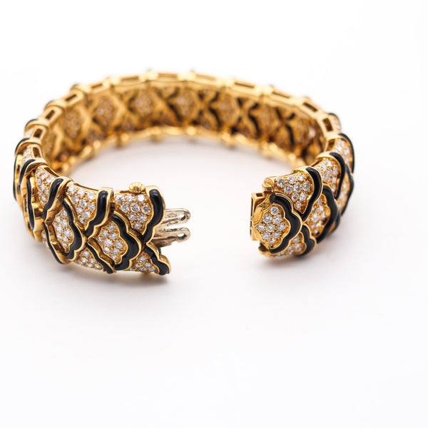 VAN CLEEF & ARPELS 1970 Modernist Bracelet 18Kt Gold With 24.30 Ctw Diamonds