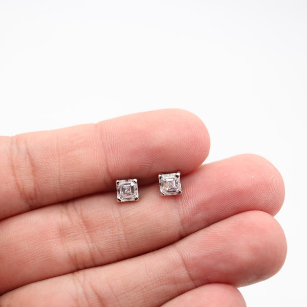 TIFFANY & CO. Gia Certified 2.01 Cwt D VVS-1 Diamonds Studs Earrings In Platinum