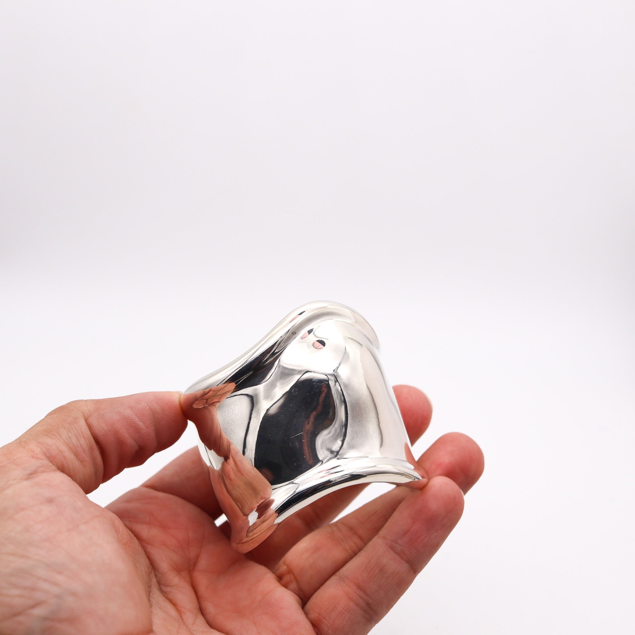 TIFFANY & CO. 1978 By Elsa Peretti Medium Right Bone Cuff In