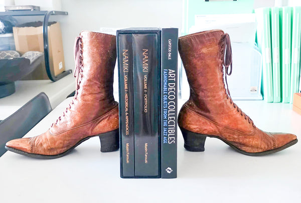 EDWARDIAN 1910 Unusual Pair Of Antique Leather Lady Shoes Good For Bookends