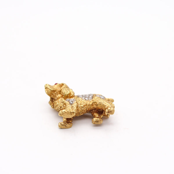 ITALIAN 1960 Dog Brooch In Solid  18Kt Yellow Gold With Diamonds And Rubies