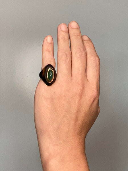 Boucheron 1960 Paris Rare Cocktail Ring In 18Kt Yellow Gold With Chrysoprase & Brown Carving
