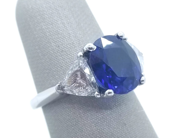 PLATINUM CLASSICAL SAPPHIRE & TRILLION DIAMOND RING