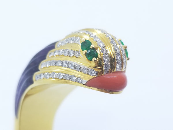 PARROTS BANGLE IN 18 KT WITH DIAMONDS, CARVED CORAL & AMETHYST
