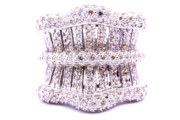 CLASSICAL 14 KT WHITE GOLD RING WITH PAVEE OF DIAMONDS