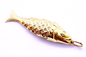 FISH ANTIQUE CHARM 18 KT YELLOW GOLD VINTAGE 1950'S ARTICULATED FLEXIBLE