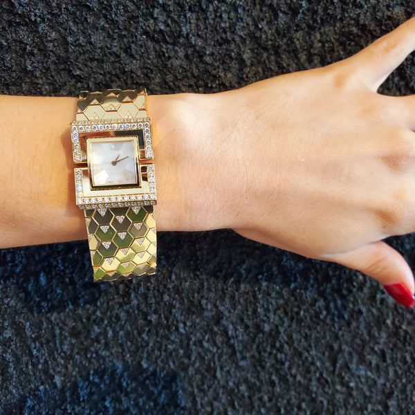 *Van Cleef & Arpels Paris 18 kt gold Ludo Swann bracelet wristwatch with 4.68 Cts in diamonds