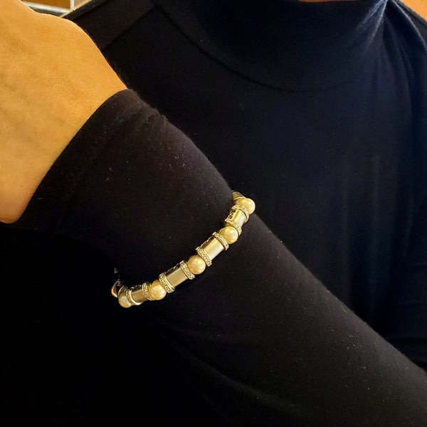 Akoya Pearls Modern Bangle Bracelet In 14 Kt White Gold With VS Diamonds