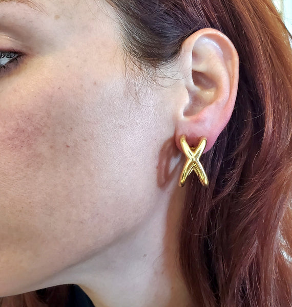 Tiffany & Co 1976-77 Donald Claflin Pair Of Crossover Earrings In 18Kt Yellow Gold