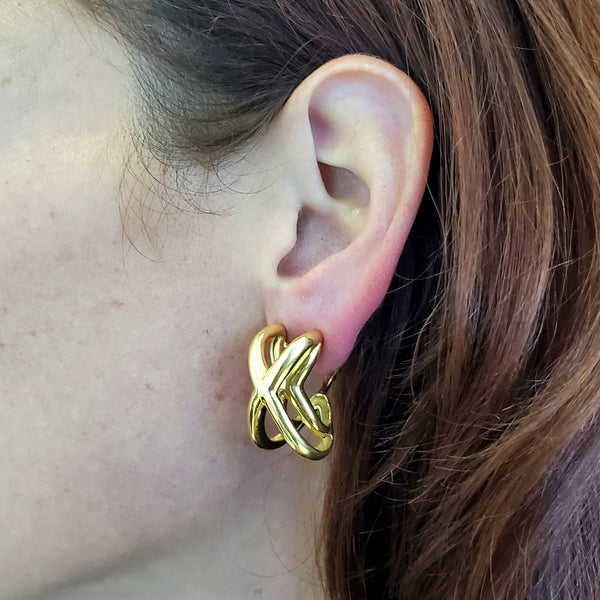 Tiffany & Co 1976-77 Donald Claflin Pair Of Crossover Earrings In 18Kt Yellow Gold