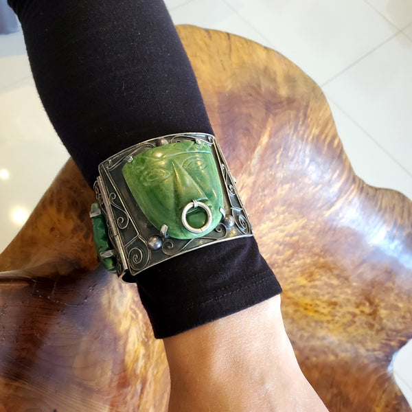 Mexico 1930 Art Deco Early Taxco Bracelet In Solid .980 Silver With Carved Green Jade