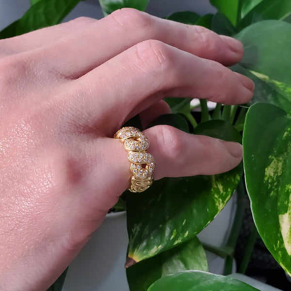 *Boucheron, Paris Vintage half-eternity band ring in 18 kt yellow gold with VS round diamonds