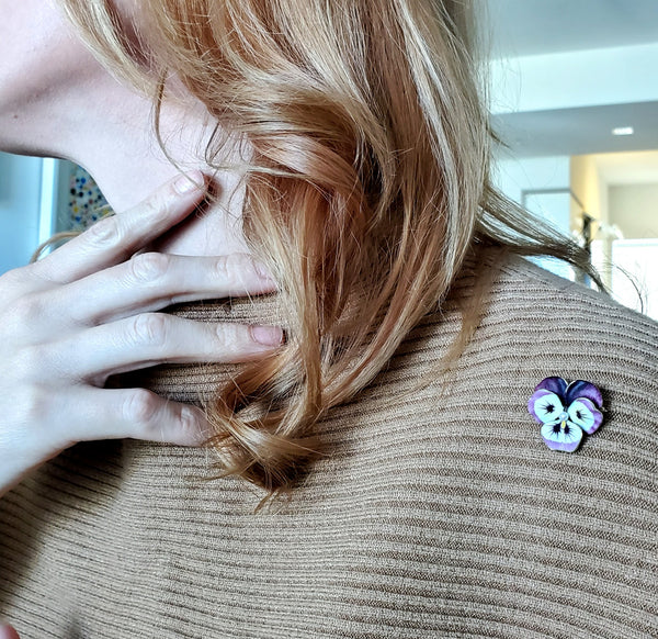 Art Nouveau Edwardian 1905 Pansy Flower Enameled Pendant Brooch In 14Kt Gold With Natural Pearl