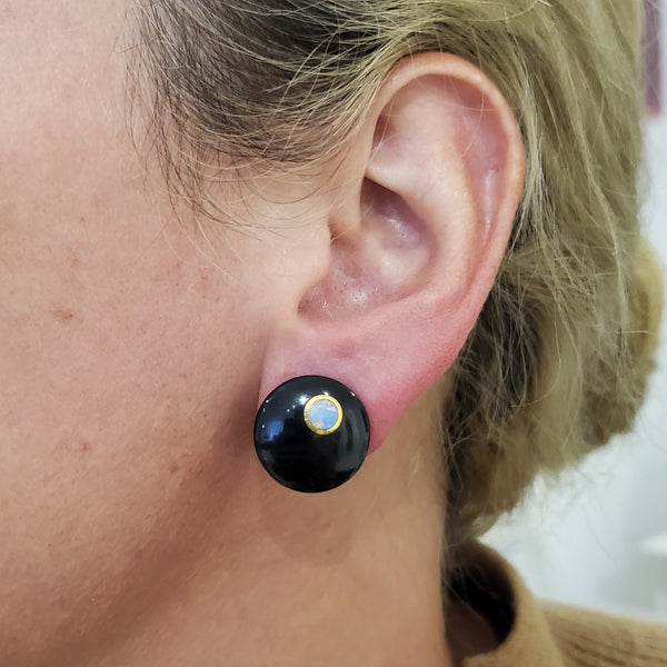 -Tiffany & Co 1977 Angela Cummings Round Lentils Earrings 18Kt Gold With Opal And Jade
