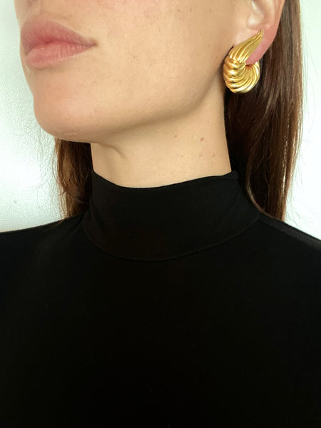 Wander France 1960 Textured Swirl Fluted Clips On Earrings In 18Kt Yellow Gold