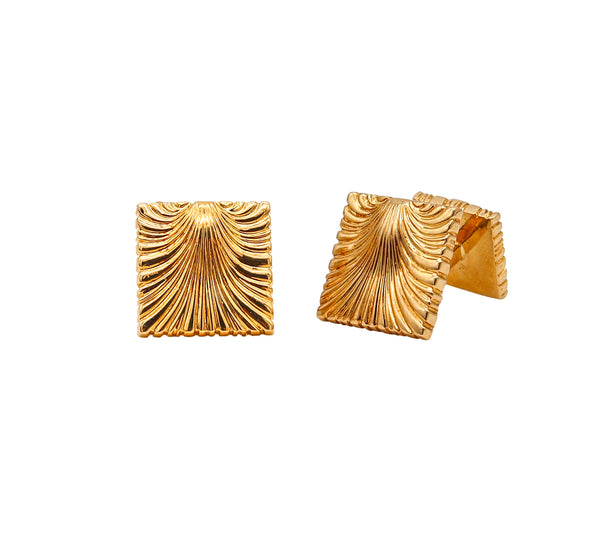 Verdura Milan 1941 Iconic Baroque Shell Cufflinks In Solid 18Kt Yellow Gold