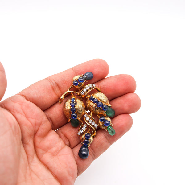-Retro Modern 1950 Brooch In 18Kt Gold With 22.68 Ctw In Diamonds Sapphires And Emeralds