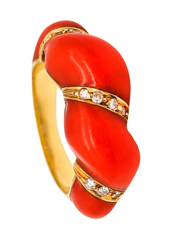 Francesco Passaretta Italy Modernist 1970 Fluted Sardinian Coral Ring In 18Kt Yellow Gold With Diamonds