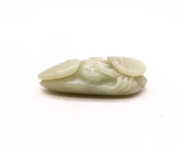 CHINA QING DYNASTY 19th CENTURY CRAB AMULET CARVED IN NEPHRITE WHITE JADEITE