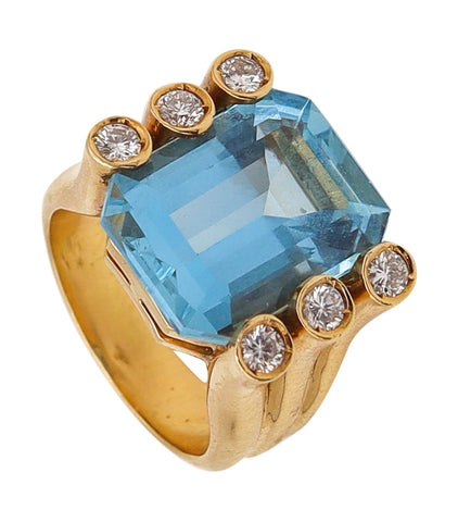 Verdura Milan Cocktail Ring In 18Kt Yellow Gold With 12.31 Cts In Aquamarine And Diamonds