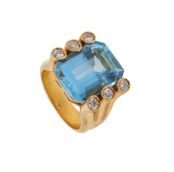 Verdura Milan Cocktail Ring In 18Kt Yellow Gold With 12.31 Cts In Aquamarine And Diamonds