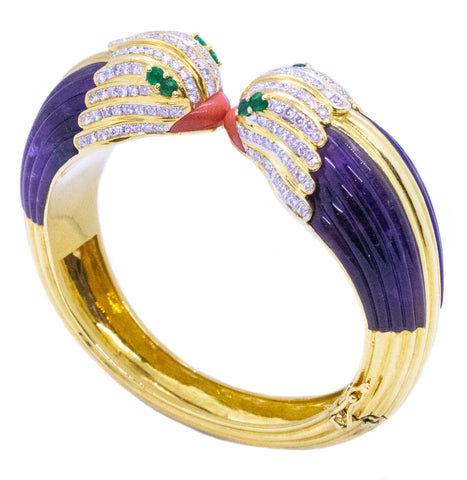 PARROTS BANGLE IN 18 KT WITH DIAMONDS, CARVED CORAL & AMETHYST