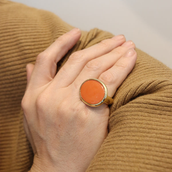 -Vhernier Milano Sculptural Cocktail Ring In 18Kt Yellow Gold With Coral And Quartz