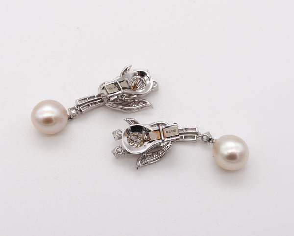 *Art Deco 1940 Drop Earrings in Platinum with 4.52 Cts in Diamonds and 11mm Pearls