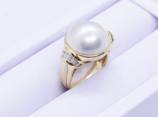 PEARL AND DIAMONDS 14 KT GOLD RING
