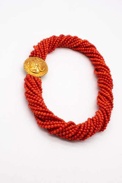 ITALIAN 18 KT YELLOW GOLD TWISTED NECKLACE WITH 496 Ctw OF SARDINIAN RED CORAL