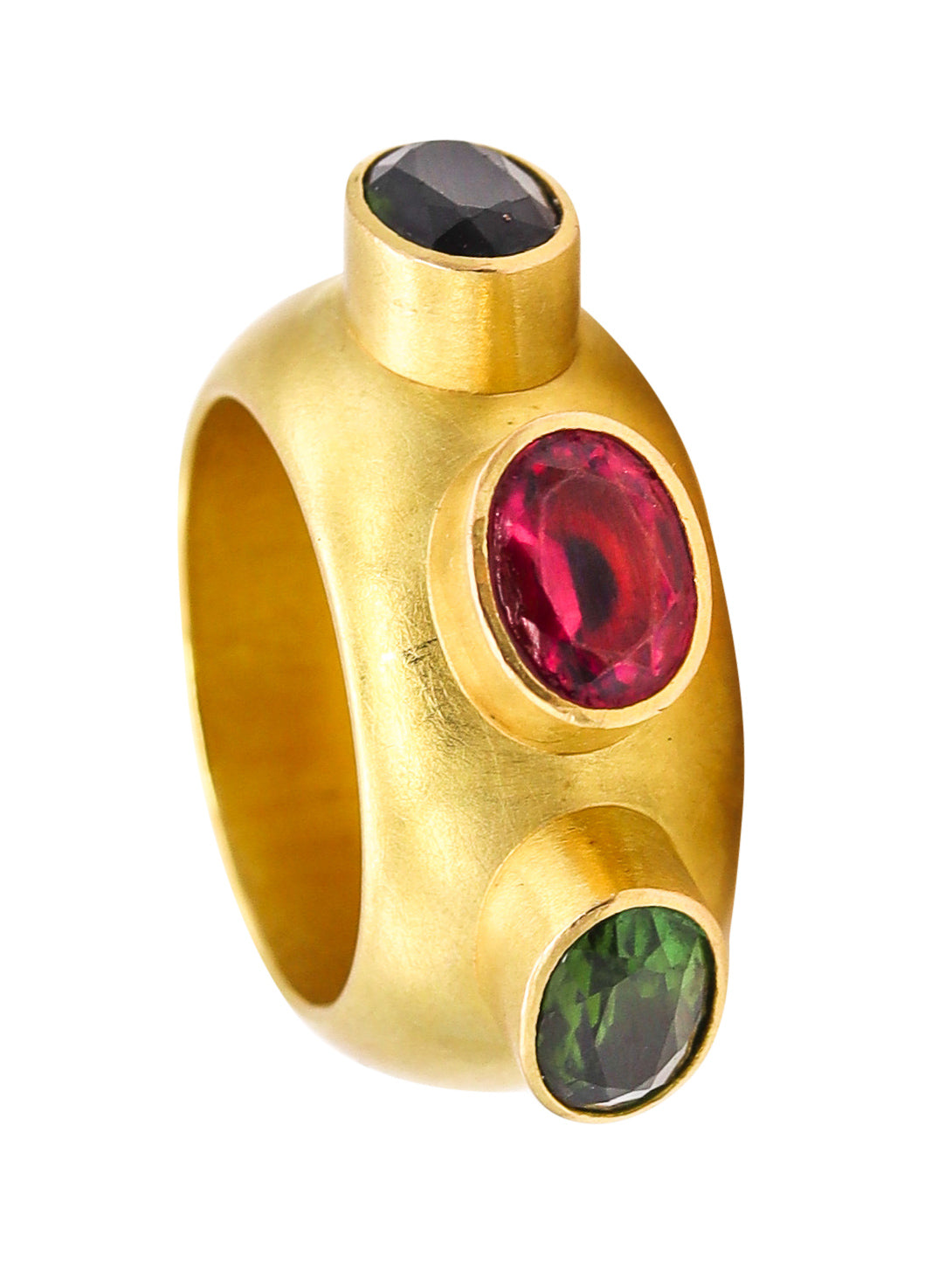 *Modern designer cocktail Ring in 18 kt Yellow Gold with 5.87 Cts in Tourmalines