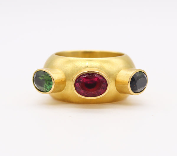 *Modern designer cocktail Ring in 18 kt Yellow Gold with 5.87 Cts in Tourmalines