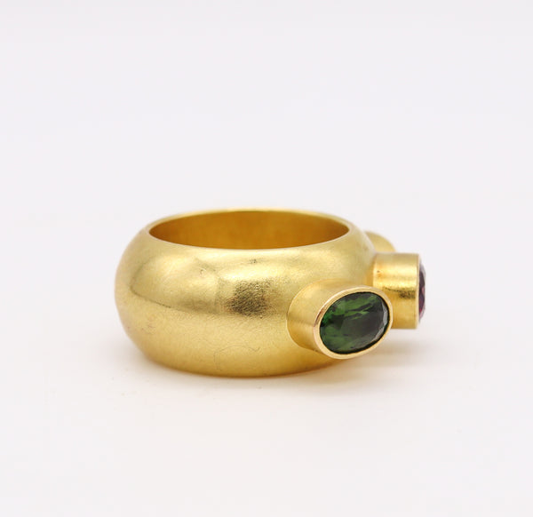 *Modern designer cocktail Ring in 18 kt Yellow Gold with 5.87 Cts in Tourmalines