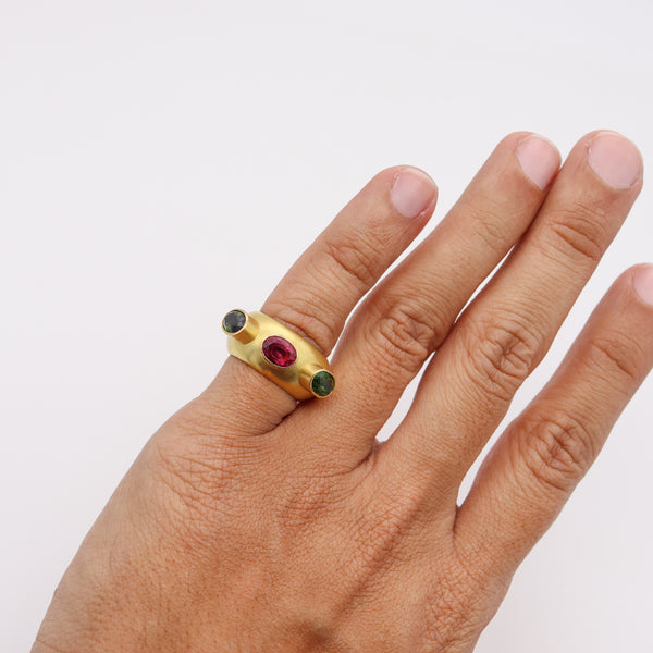 *Modern designer cocktail Ring in 18 kt Yellow Gold with 5.87 Cts in Tourmalines