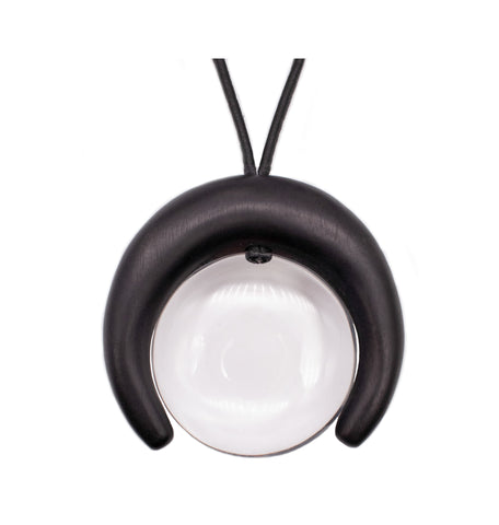 GERDA LYNGGAARD MONIES 1998 FRANCE VINTAGE LUCITE DISC & EBONY NECKLACE