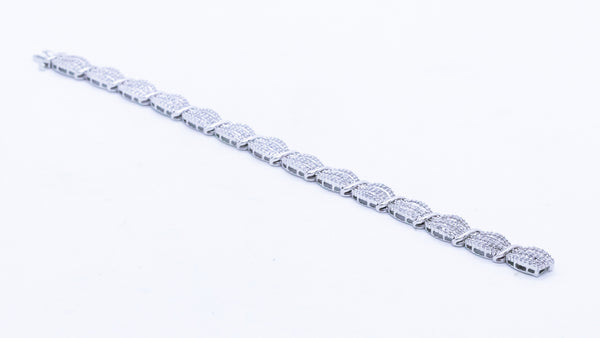 BAGUETTE DIAMONDS CLUSTERS 12.61 CARATS 14 KT BRACELET