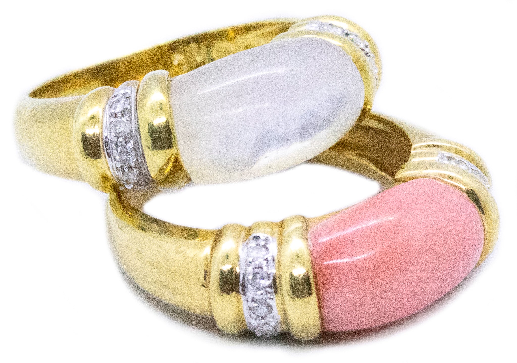 NICE 18 KT TWIN DIAMONDS RINGS WITH CORAL & WHITE NACRE