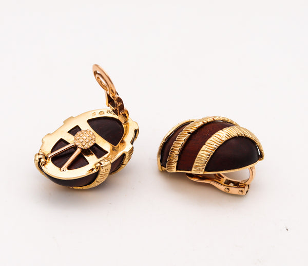 Cartier Paris 1970 Very Rare Earrings In Textured 18 kt Gold with Carved Rose Wood