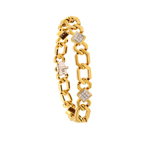 *Gucci Milano 1970 Rare Geometric Links bracelet in 18 kt Gold With 1.32 Cts in Diamonds