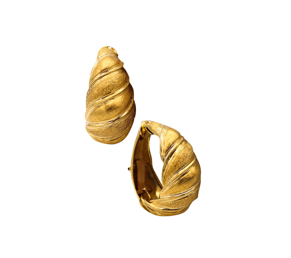 Gübelin 1960 Swiss Hoops Earrings In Textured 18Kt Yellow Gold