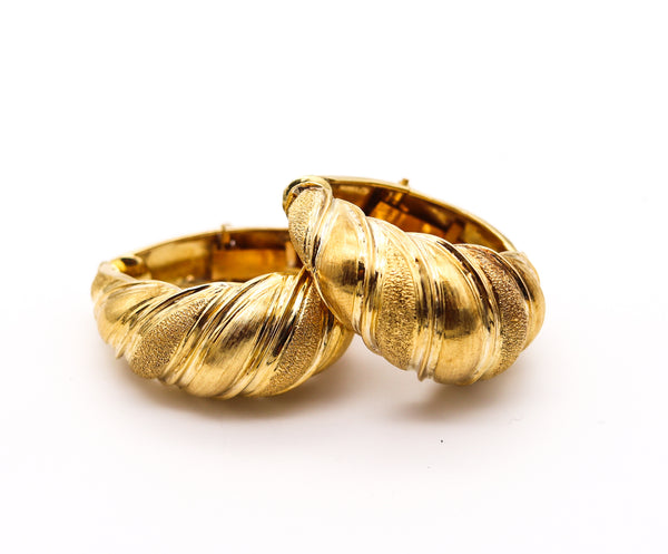 Gübelin 1960 Swiss Hoops Earrings In Textured 18Kt Yellow Gold