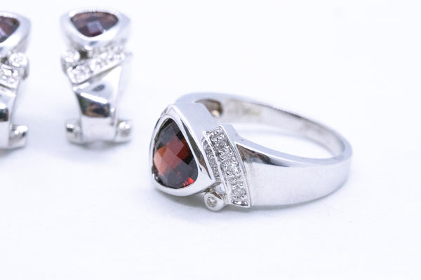 RING & EARRING 14 KT SET WITH 3.88 Cts GARNET AND DIAMONDS