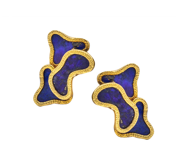 *French 1970 Ultra Modernism Clips-Earrings in 18 kt Yellow Gold With Lapis Lazuli