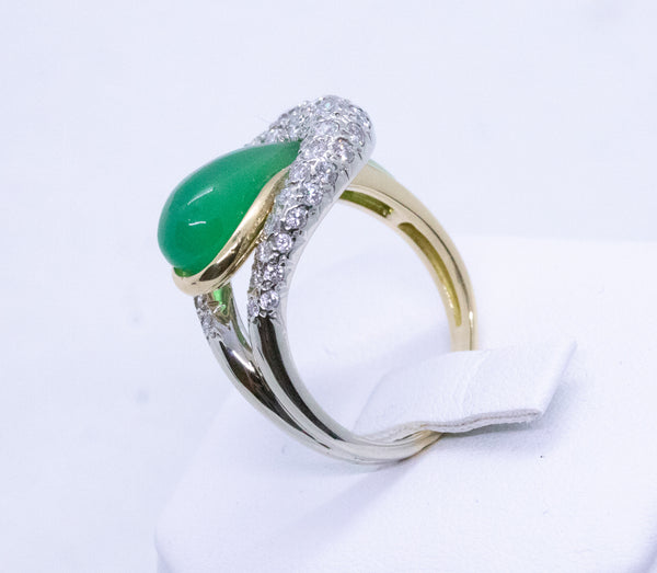 FRENCH 1950 GOLD & PLATNUM RING WITH 9.05 Cts CHRYSOPRASE AND DIAMONDS