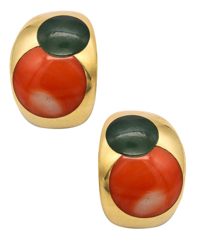 *Italian 1970 Geometric Clip Earrings in 18 Kt Yellow Gold With Coral & Jadeite Jade