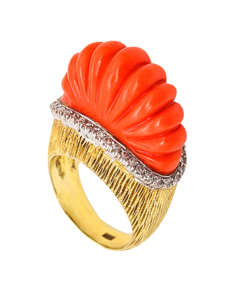 Italian 1960 Mid Century Cocktail Ring In 18Kt Gold With 23.5 Cts In Diamonds And Coral