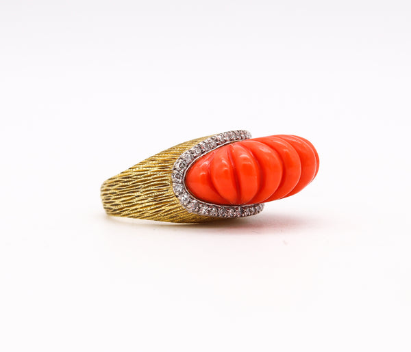 Italian 1960 Mid Century Cocktail Ring In 18Kt Gold With 23.5 Cts In Diamonds And Coral