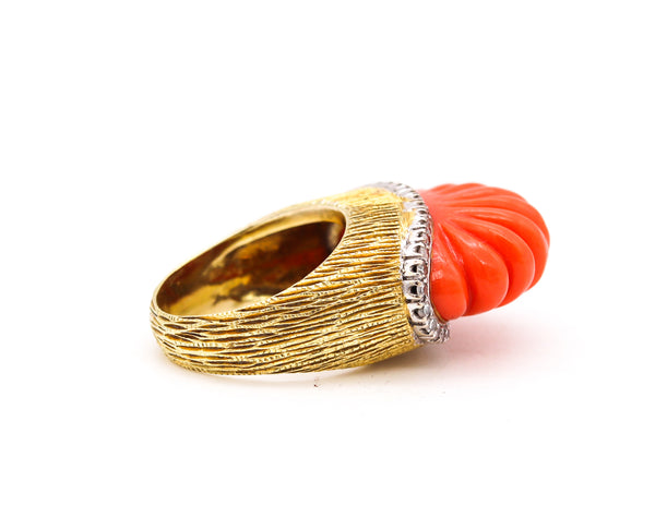 Italian 1960 Mid Century Cocktail Ring In 18Kt Gold With 23.5 Cts In Diamonds And Coral